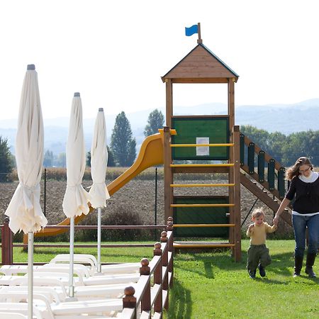 Agriturismo Le Rondini Di Francesco Di Assisi Cannara Екстер'єр фото