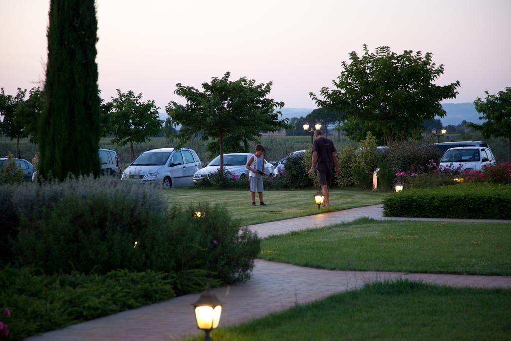 Agriturismo Le Rondini Di Francesco Di Assisi Cannara Екстер'єр фото