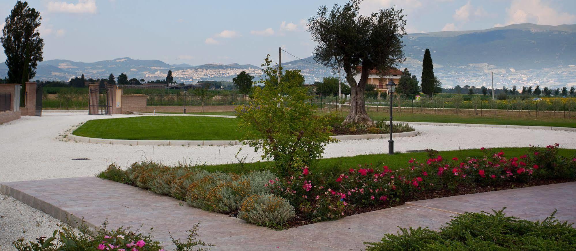 Agriturismo Le Rondini Di Francesco Di Assisi Cannara Екстер'єр фото