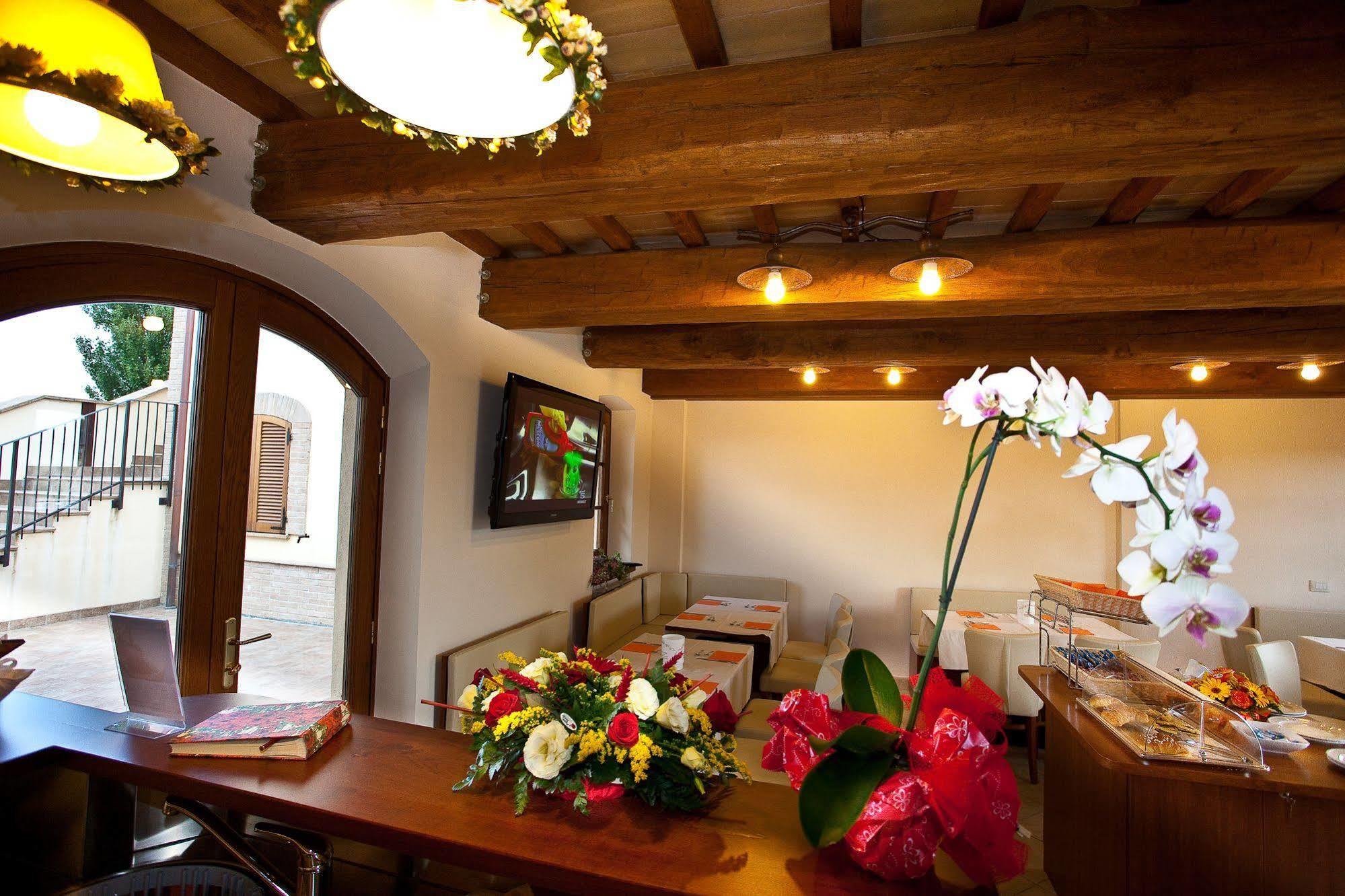 Agriturismo Le Rondini Di Francesco Di Assisi Cannara Екстер'єр фото