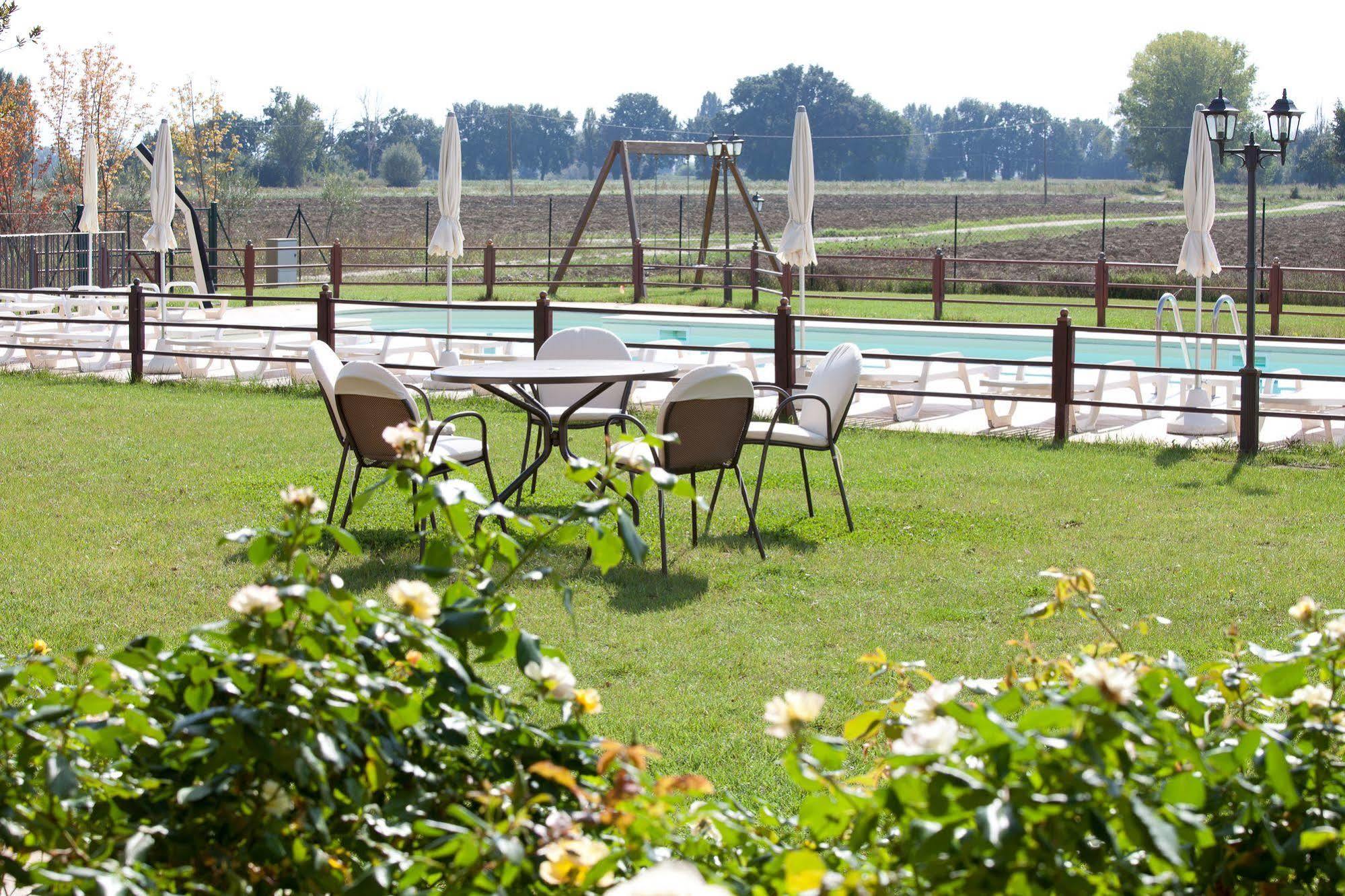 Agriturismo Le Rondini Di Francesco Di Assisi Cannara Екстер'єр фото