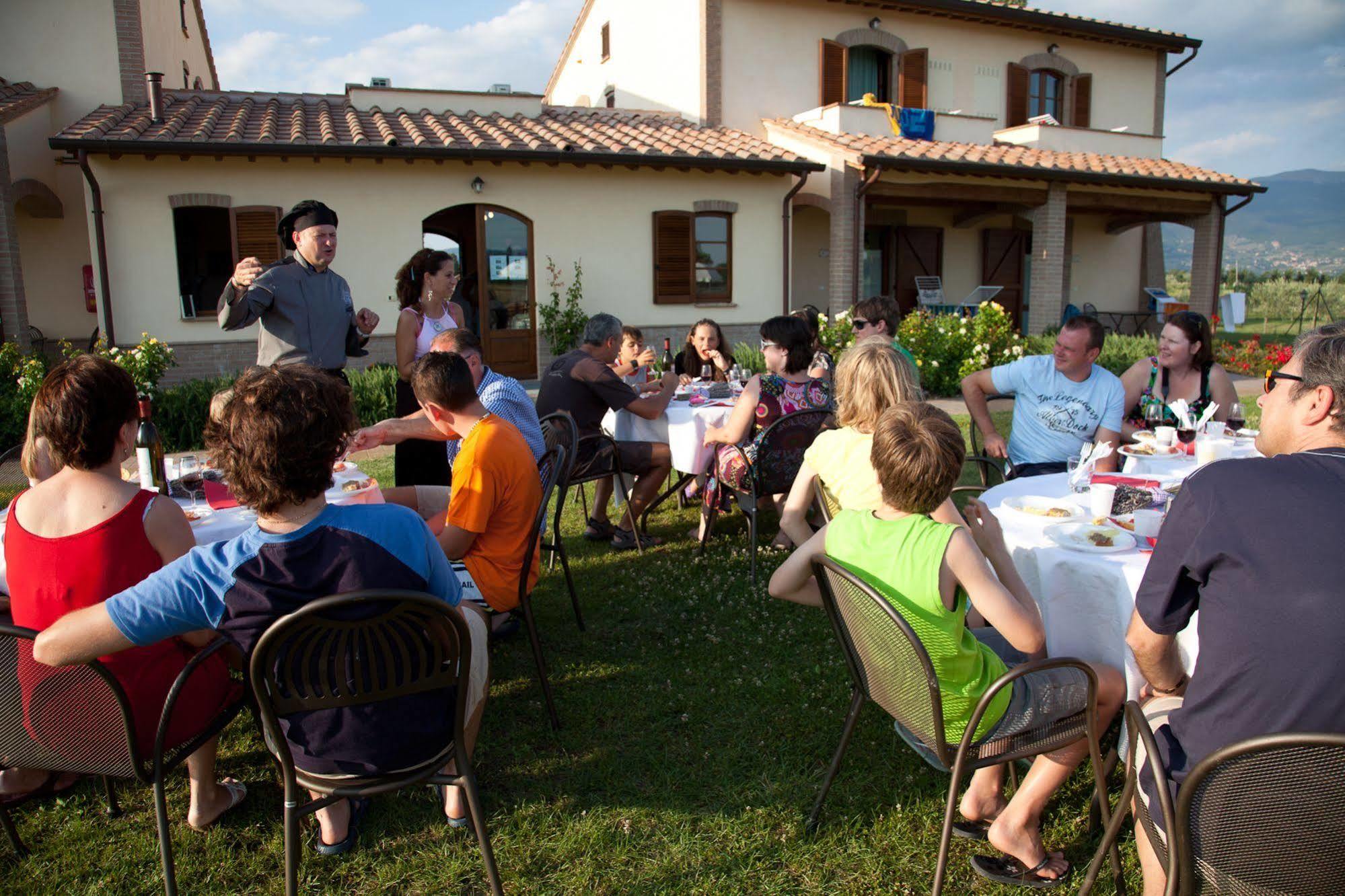 Agriturismo Le Rondini Di Francesco Di Assisi Cannara Екстер'єр фото