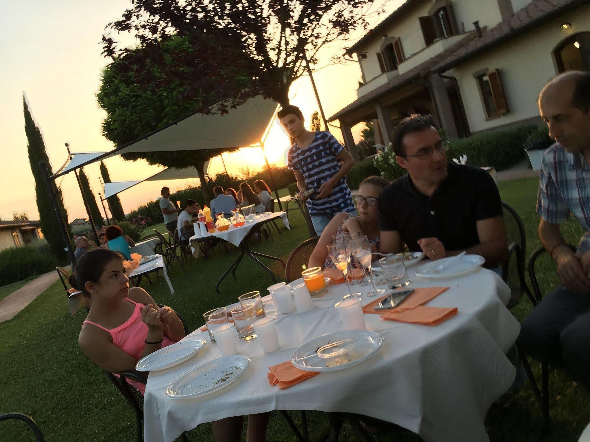 Agriturismo Le Rondini Di Francesco Di Assisi Cannara Екстер'єр фото