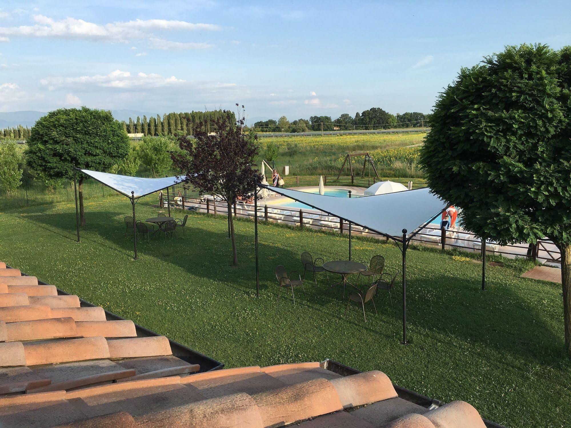 Agriturismo Le Rondini Di Francesco Di Assisi Cannara Екстер'єр фото